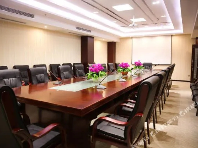 Lijin Holiday Hotel