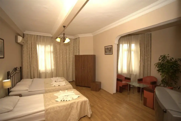 Aquarium Hotel