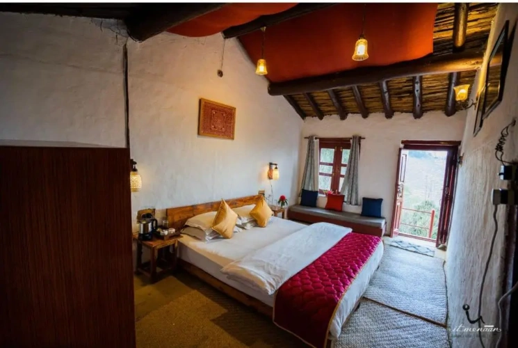Standard room with balcony and with view