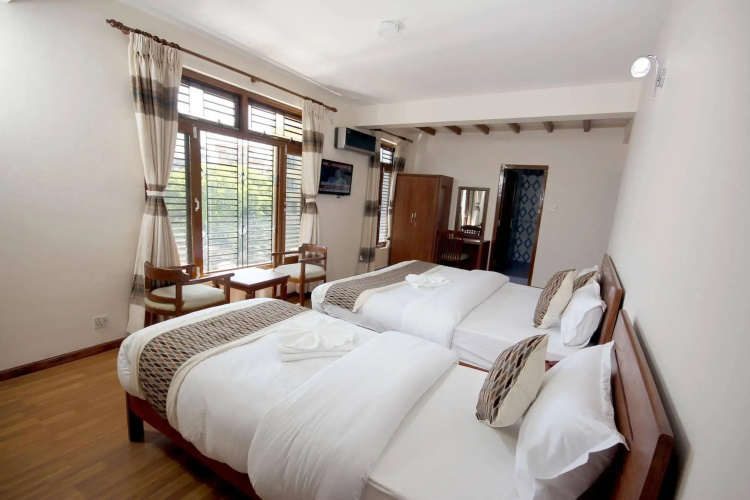 Hotel Holiday House