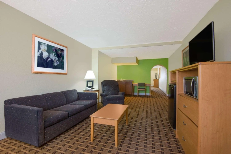 Deluxe Double Suite