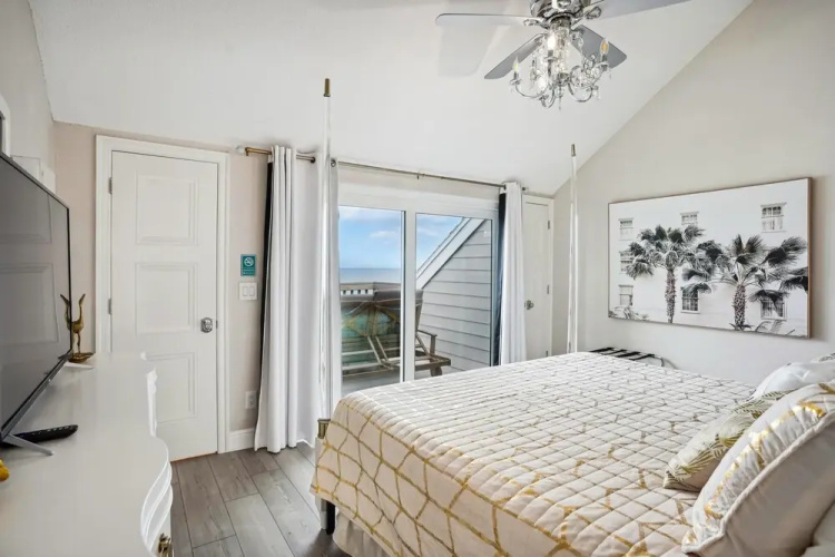 Pelican Pointe 5B