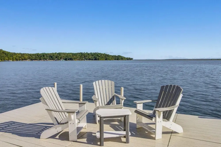 Waterfront Gull Lake w/ Dock: Family Friendly!