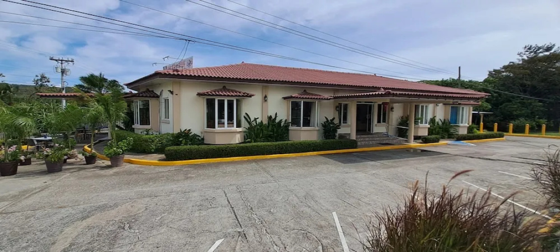 Mi Casa Asi de Grande