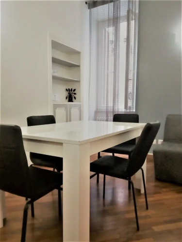 Pantheon 2 bedroom up 5 persons