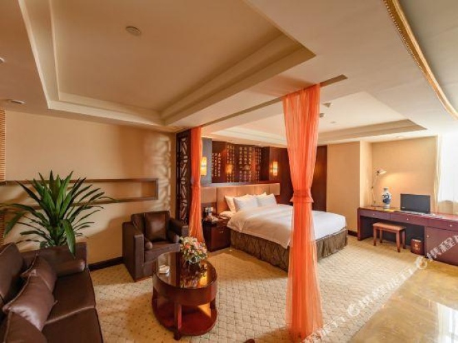 Standard Double Suite
