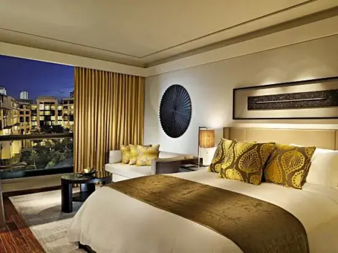 Huimou Jiangbian Courtyard Hotel