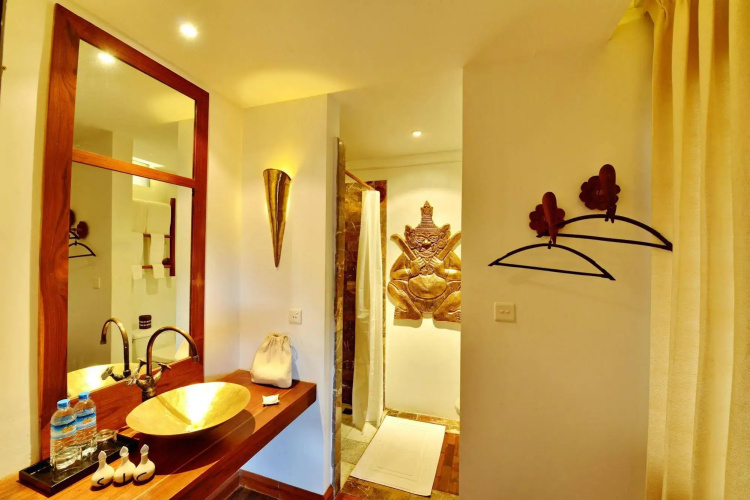 Areindmar Hotel