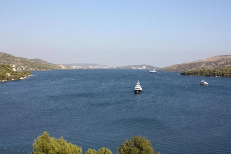 2 Bedrooms Apartment with balcony and with view