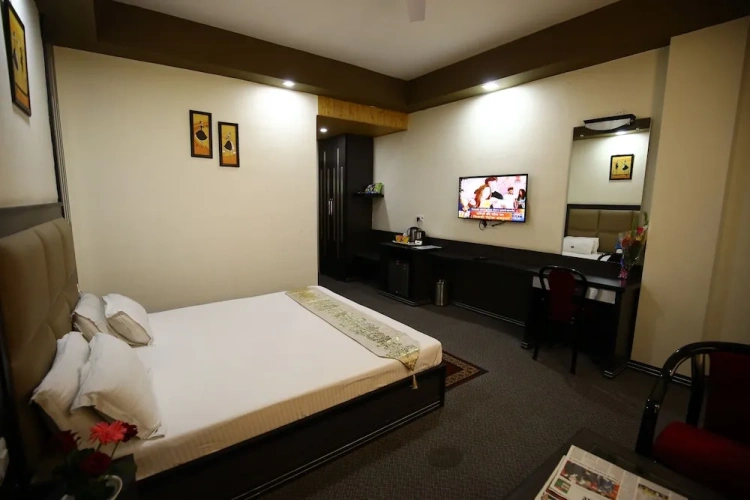1 Bedroom Executive Double room with view