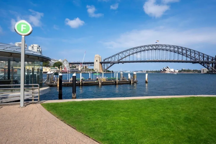 Harbourside 53 in Mcmahons Point
