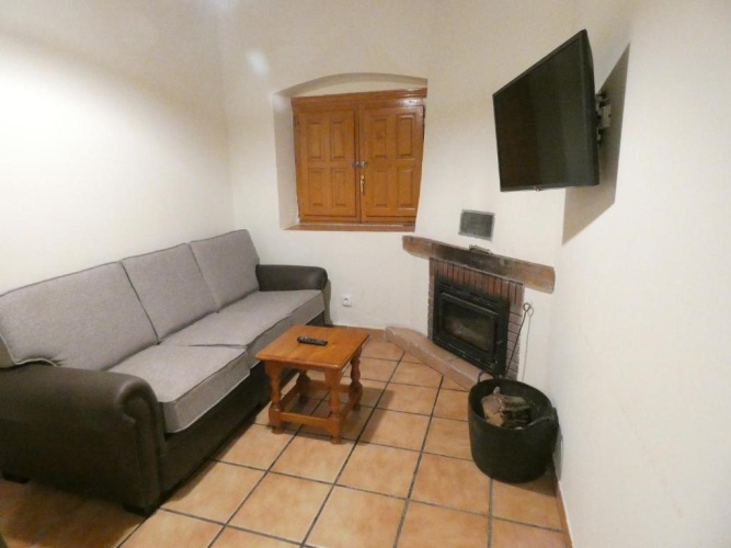 3 Bedrooms Cottage