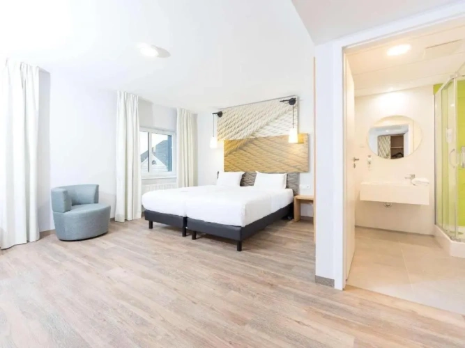 Triple room