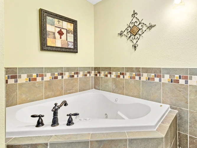3 Bedrooms Cottage