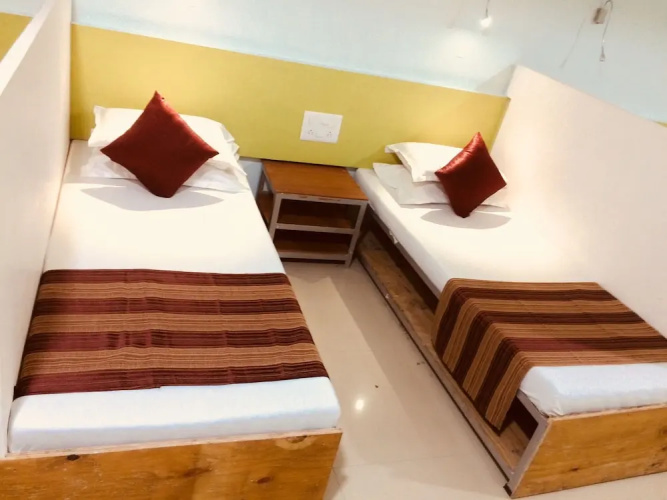 Hotel Shubham Vile Parle