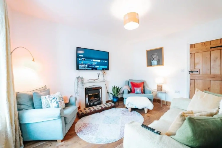2 Bedrooms Cottage