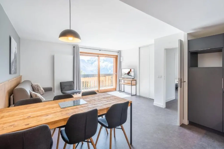 1 Bedroom Apartment