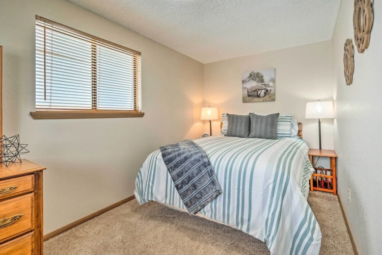 4 Bedrooms Cottage