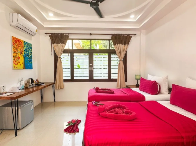 1 Bedroom Standard Twin room with balcony