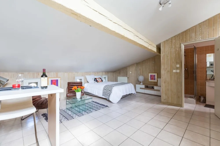 Lovely Attic Studio in Capucins