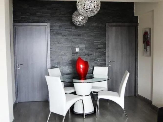 Avalon Beach Apartment