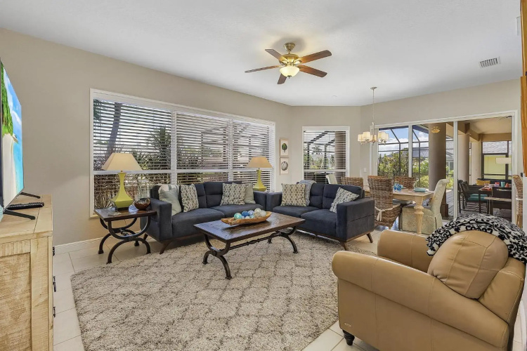 Waterfront Villa Ocean Drive ID1431