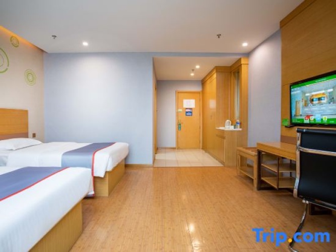 Superior Double room with street view