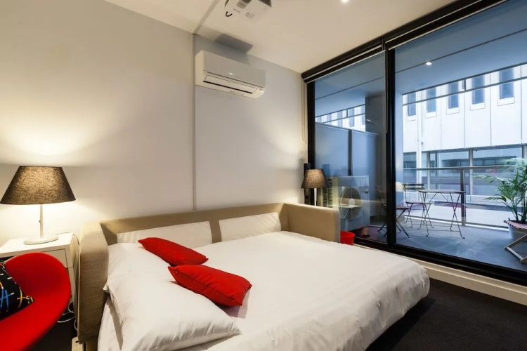 CLARK, 1BDR Melbourne Apartment