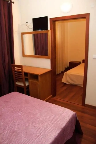 Classic Twin room with mountain view