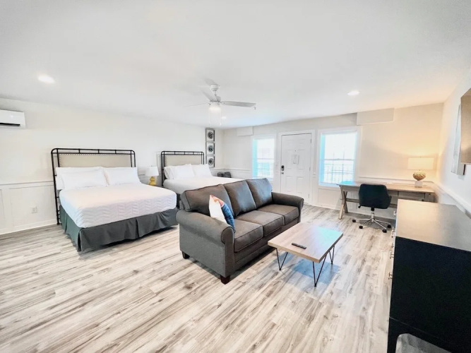 Saltwater Suites