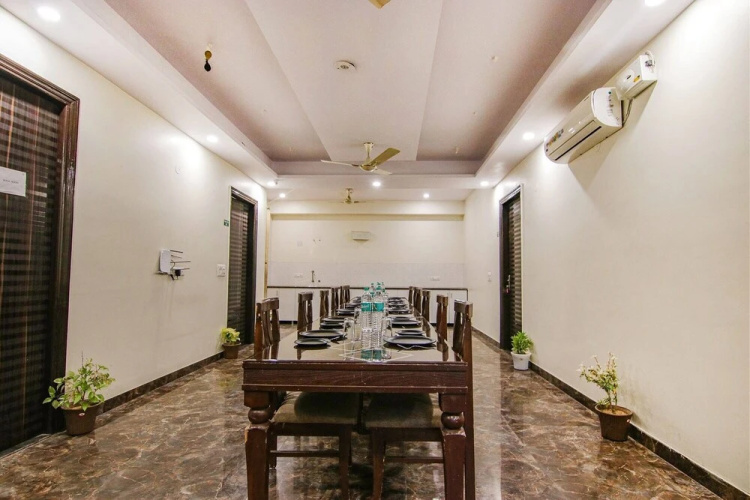 Homefort Stays, Millennium City Centre Gurugram