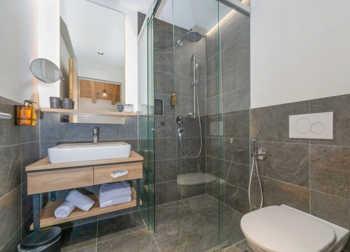 1 Bedroom Deluxe Penthouse room with balcony