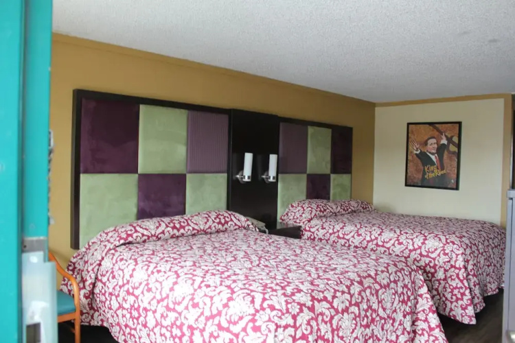 Executive Inn & Suites