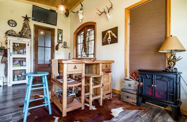 DeeDee's B&B