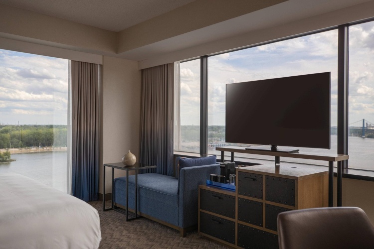 Standard Double room with river view