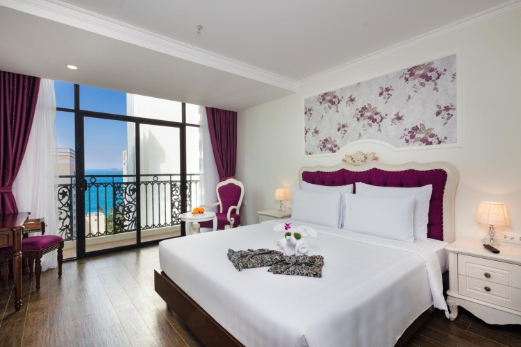 Executive Double room with balcony and with city view