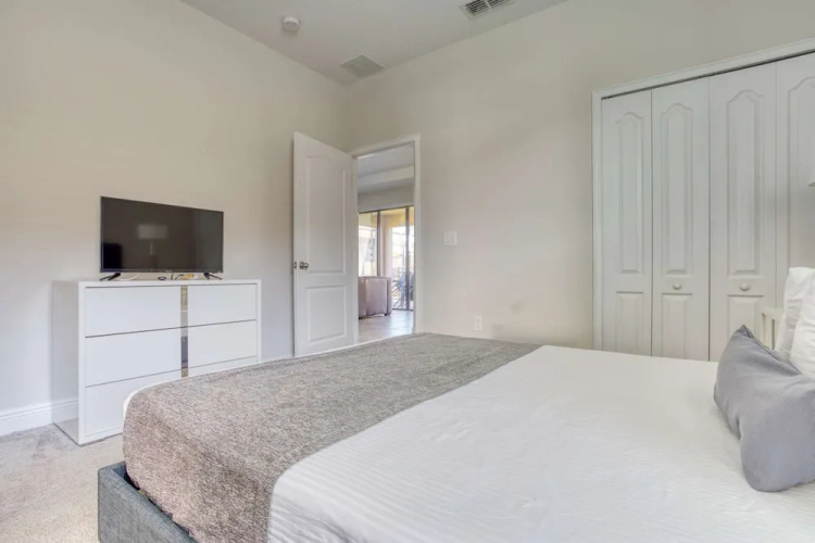 172 Balmoral