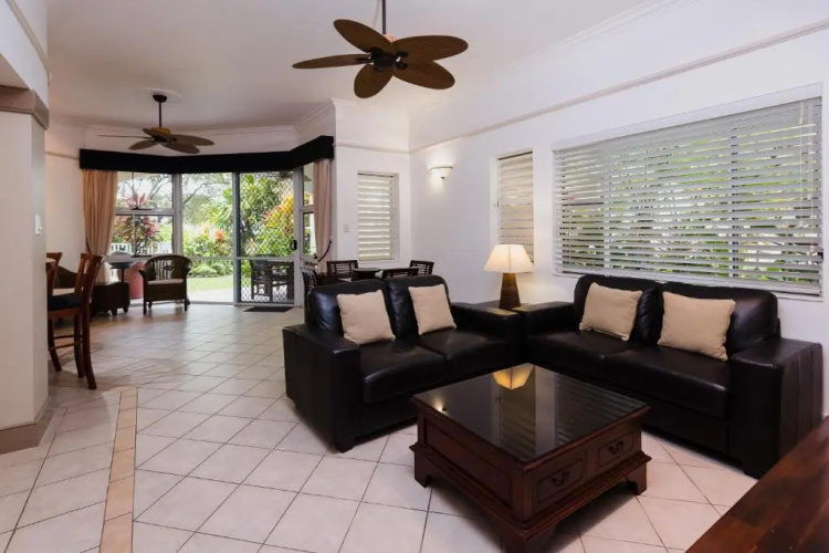 Villa Beach Palm Cove