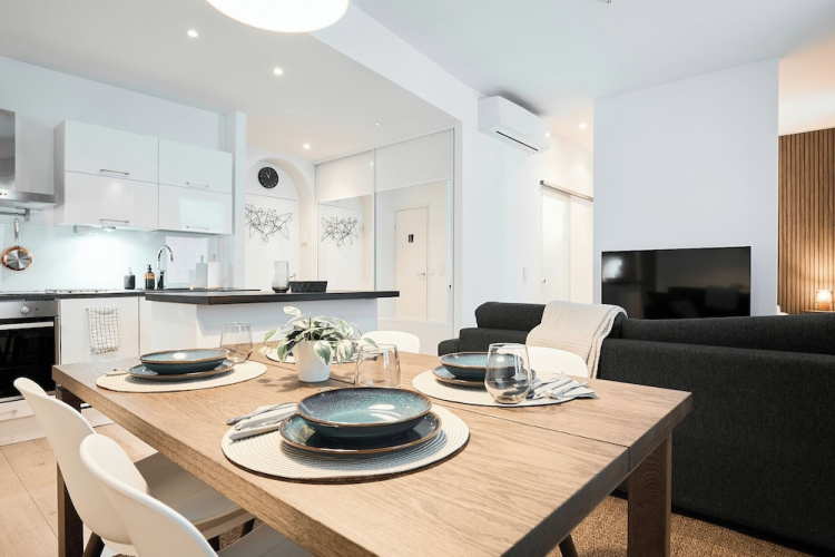 Modernized 1920s Apartment