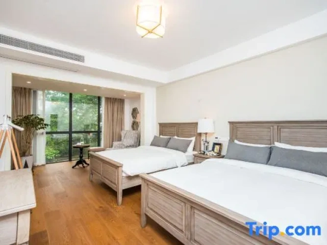 6 Bedrooms Suite