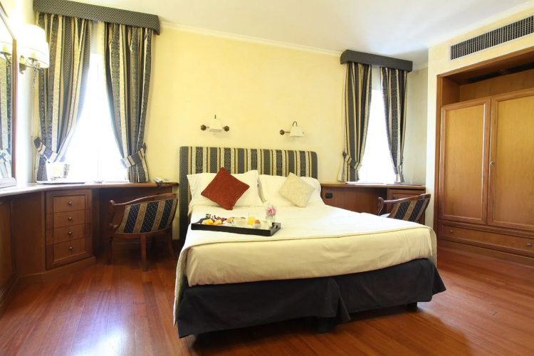 La Fenice Hotel