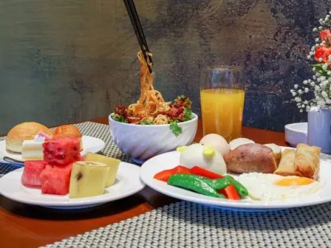 Huatong Hotel