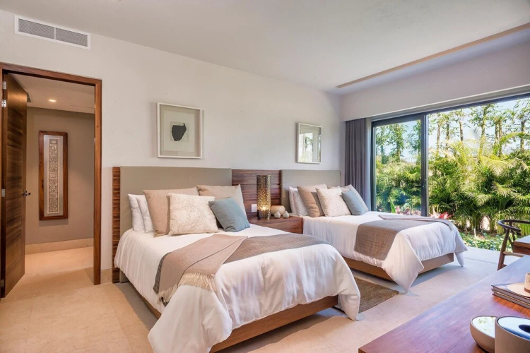 Sunny Vacation Villa 66