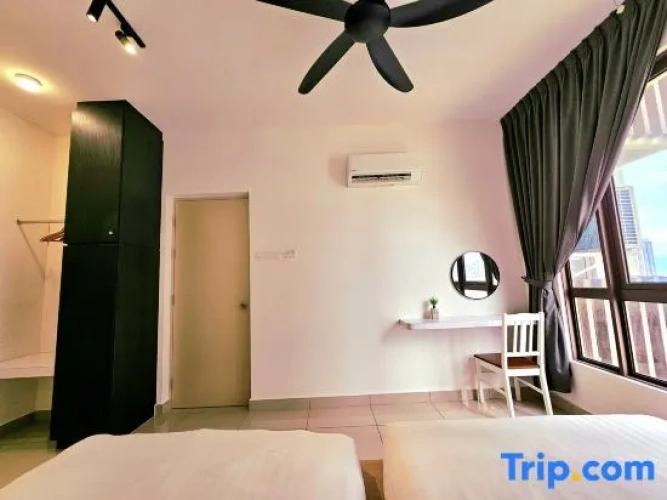 1 Bedroom Premium Suite with city view