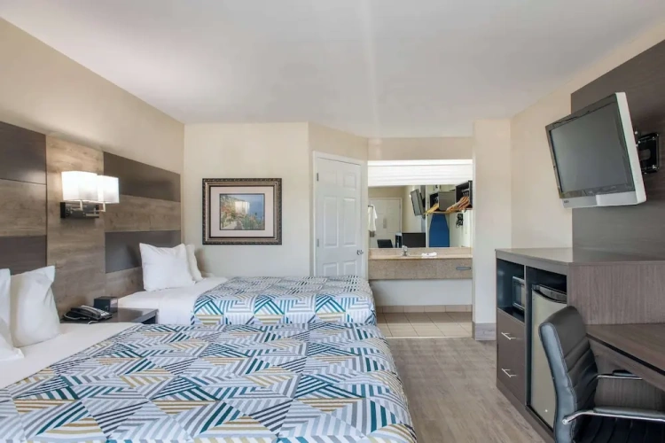 Deluxe Quadruple room