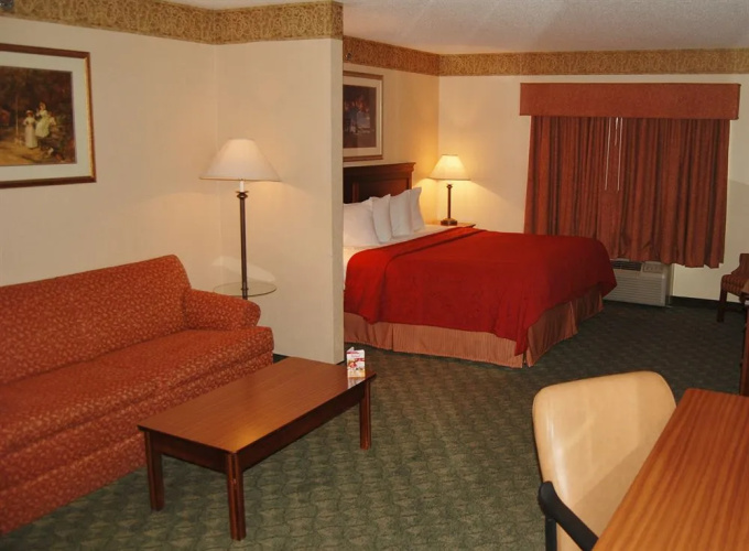 Red Roof Inn & Suites Berea