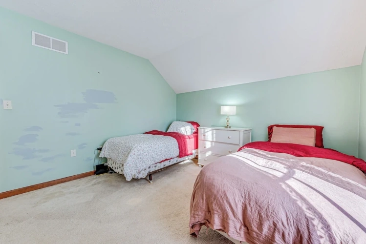 4 Bedrooms Cottage