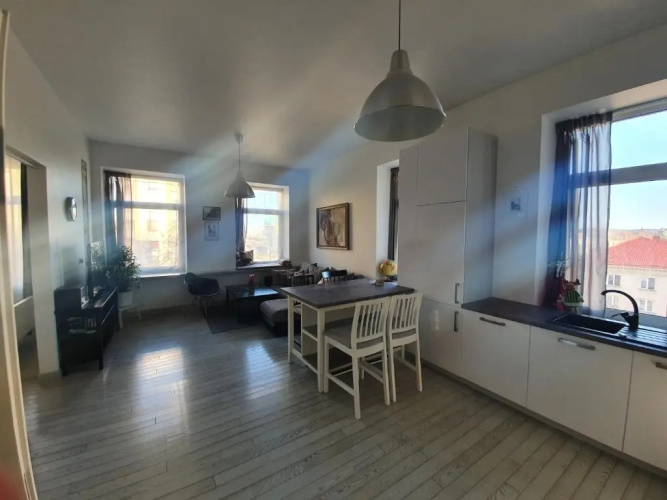 Vilnius apartment with stained glass