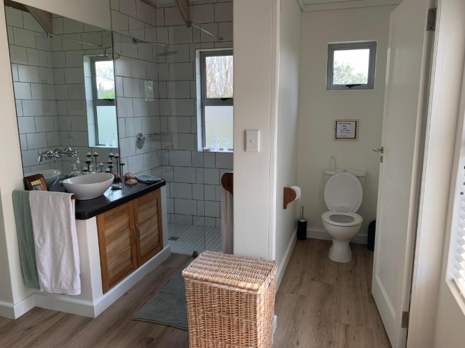 2 Bedrooms Cottage