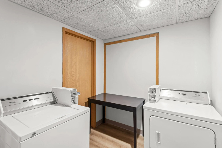 Days Inn by Wyndham Ames